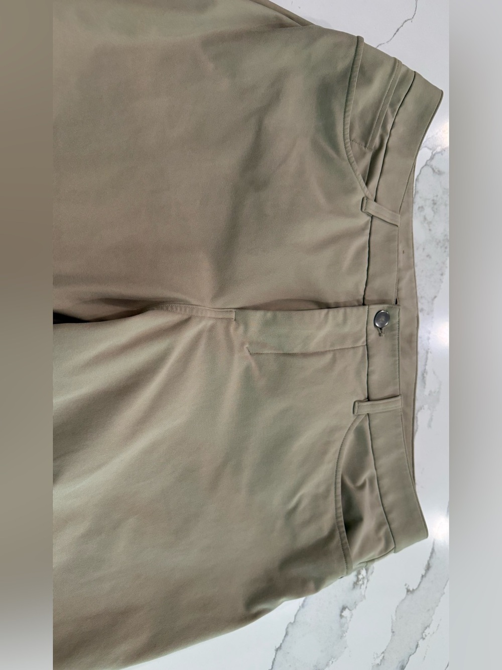 Lulu Lemon Mens 36x32 Classic Khaki Tan  Casual Pants